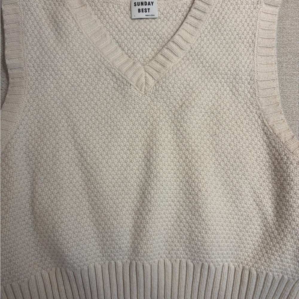 Aritzia Cream Knit V-Neck Sweater Vest